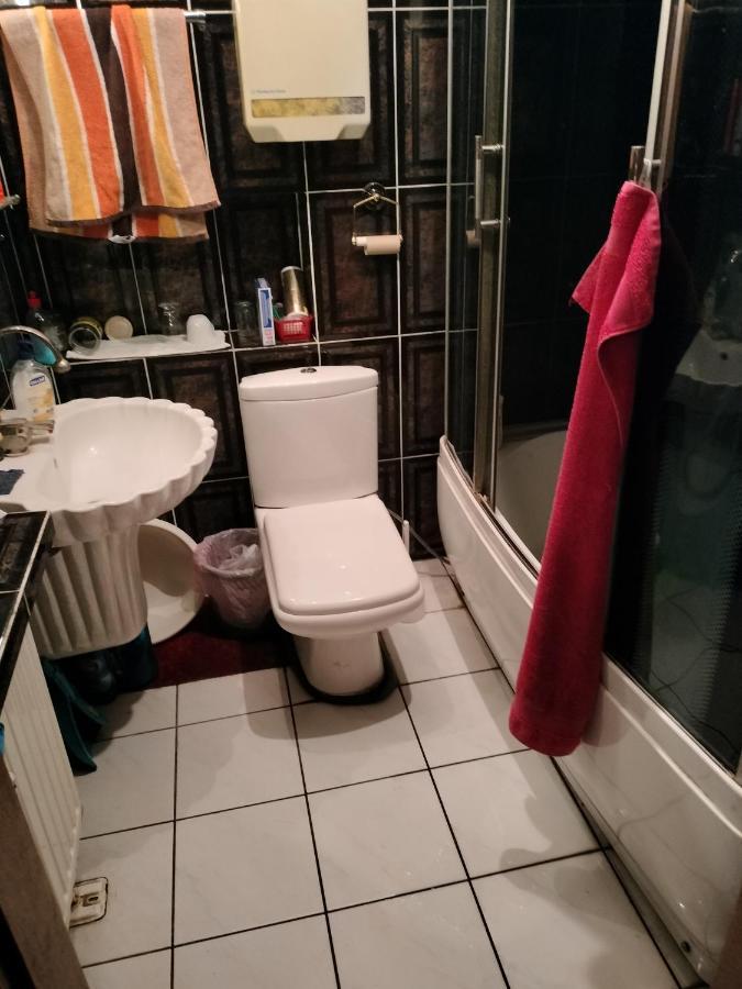 Pokoje Kwatery Noclegi 690490890 コニン エクステリア 写真